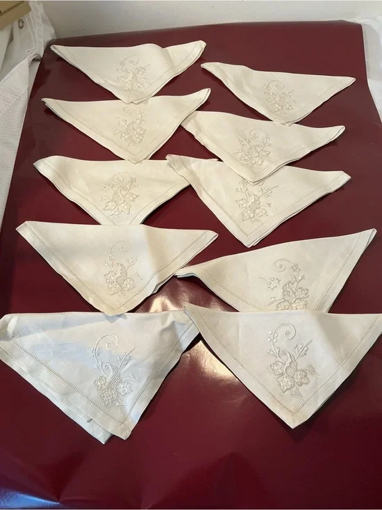 Vintage Embroidered Cotton Napkins - Cream (Set of 12)