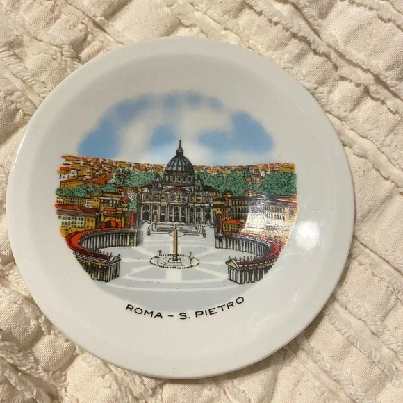 Richard Ginori .Roma-S. Pietro jewelry tricket plate