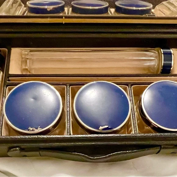 Beautiful vintage antique vanity case.
