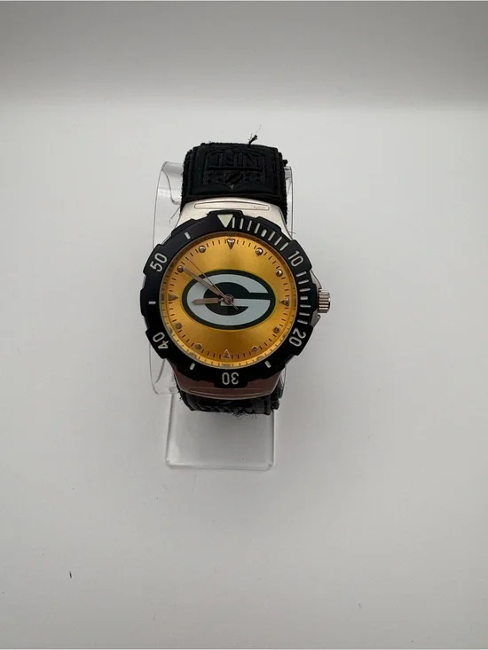 Game Time Agent Series NFL Green Bay Packers Watch NFL Velcro Strap New Battery