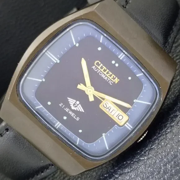 Vintage 1982 Square Citizen Automatic Mens Silver Watch W/daydate & Blue accents
