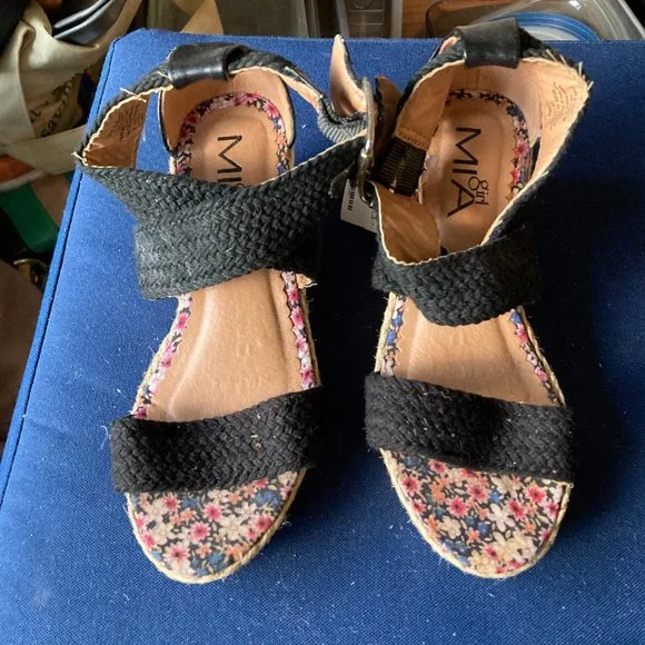 Black Weave Wedges for Girls
