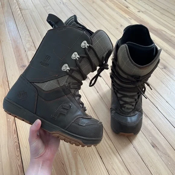 Forum Destroyer Mens Snowboard Boots Size 10 Brown Plaid Lace Up Winter Sports