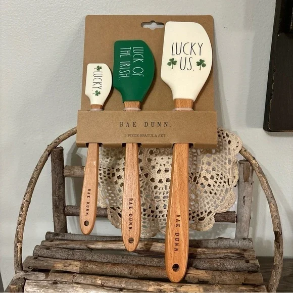 NEW RAE DUNN ST PATRICK'S DAY LUCKY SPATULA SET
