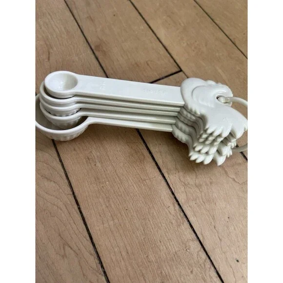Paula Deen Rooster Measuring Spoons 5 Piece Set Nesting Beige