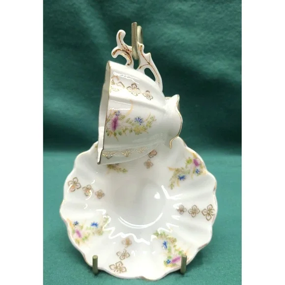 Vintage Occupied Japan Teacup Saucer Demitasse Set Trailing Flowers‎