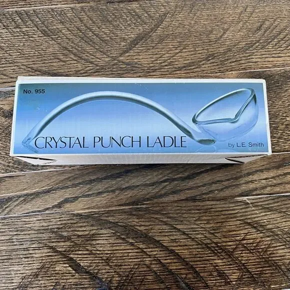 LE Smith 955 Crystal Punch Ladle In Box