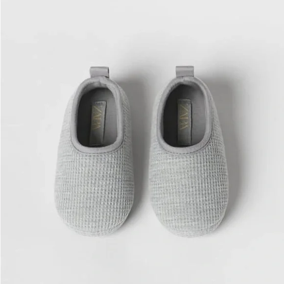 Zara Baby Gray Monochrome House Slippers - Size 24-25 (US size 8-9) NWT