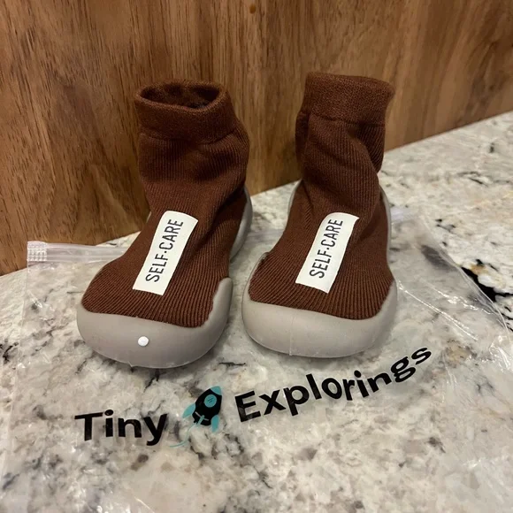 Tiny Explorings Brown Sock Slipper Baby Shoes Slip Resistant EU 18/19