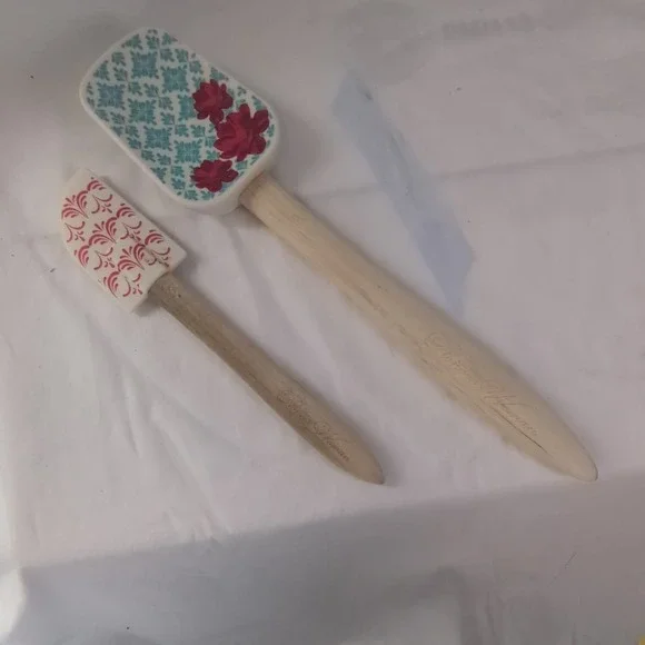 Pioneer Woman Floral Silicone Spatula Set, Red & Blue, Wooden Handles, 2-Piece