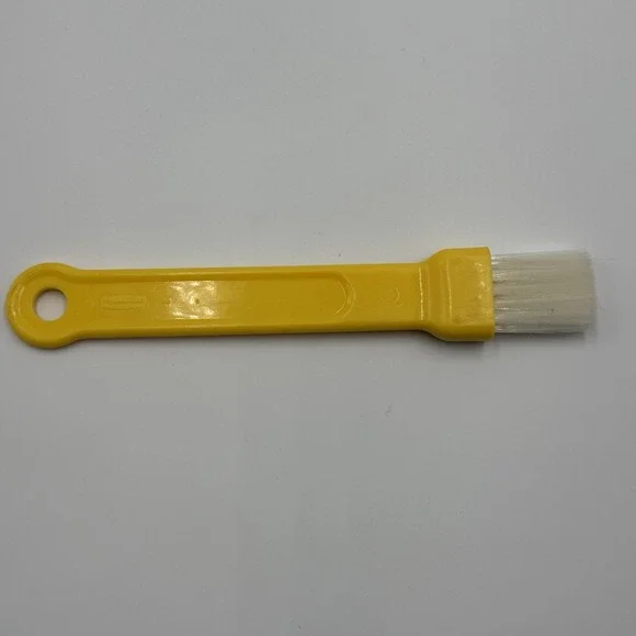 Rubbermaid 1912 Yellow Pastry Brush Food Service Cleaning‎ Tool USA Made