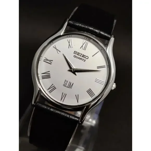 Vintage Style Seiko Quartz Mens Silver Watch & Black accents W/ Leather Strap