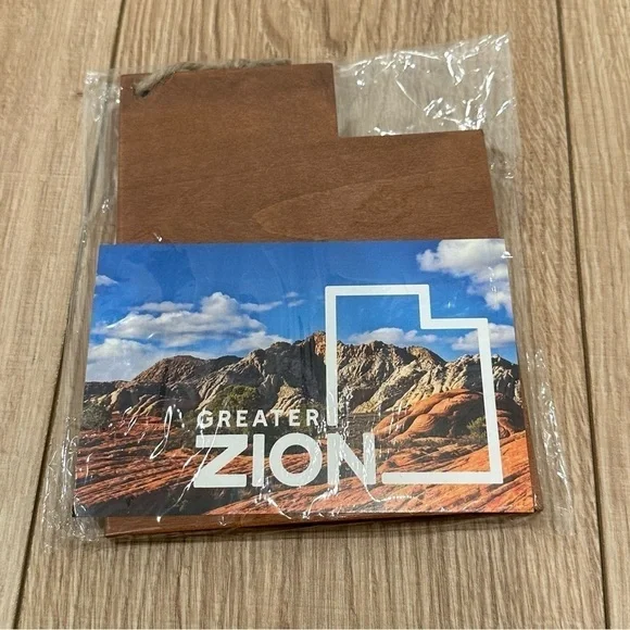 NWT Utah Shaped Wooden Trivet