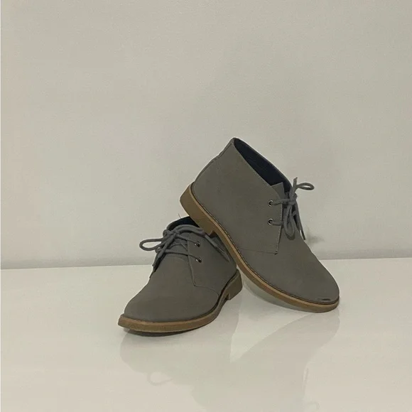 Perry Ellis Gray Chukka Boots with Suede Finish