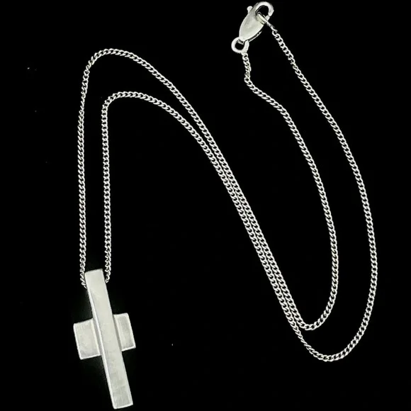 GUCCI RARE Cross Necklace 😇