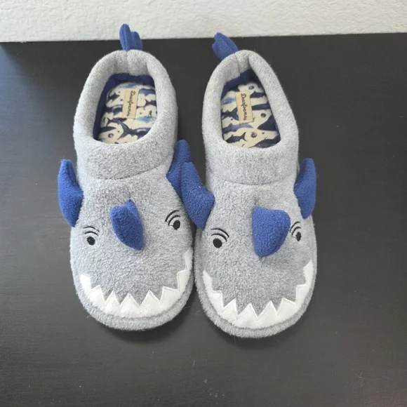 Kids SHARK houseshoes Slippers Winter Animal Clogs Sz 4-5