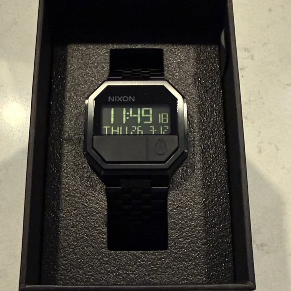 Nixon New in Box Re-Run watch in the 