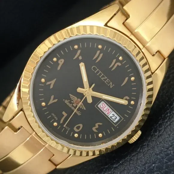 Vintage 1984 Citizen Automatic Mens Gold Watch W/daydate & Black accents