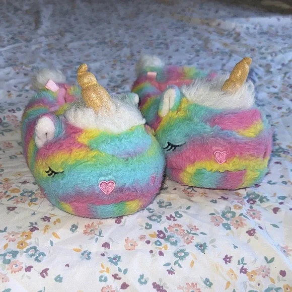 wonder nation Multicolor Rainbow Unicorn Plush Slippers with Gold Horns