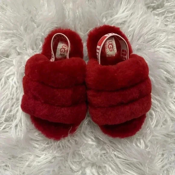 Toddler ugg Fluff Yeah slides Sz 8