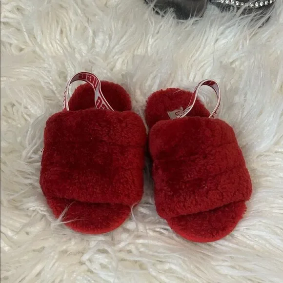 Kids Ugg fluff yea slippers size 9