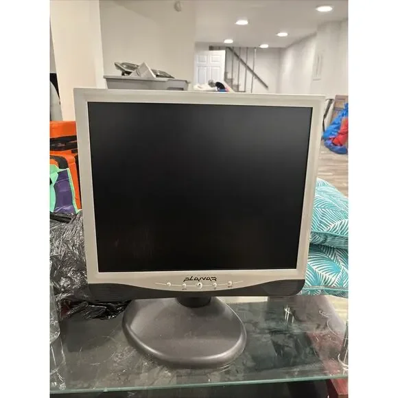 planar computer monitor