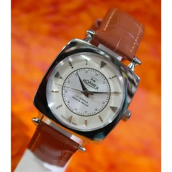 Vintage 1977 Roamer Manual Mens Silver Watch W/Leather Strap & White accents