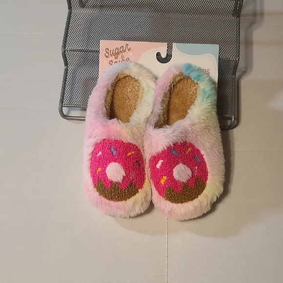 Sugar Spice Girls Pink Donut Fuzzy Slippers NWOT Size 2-3