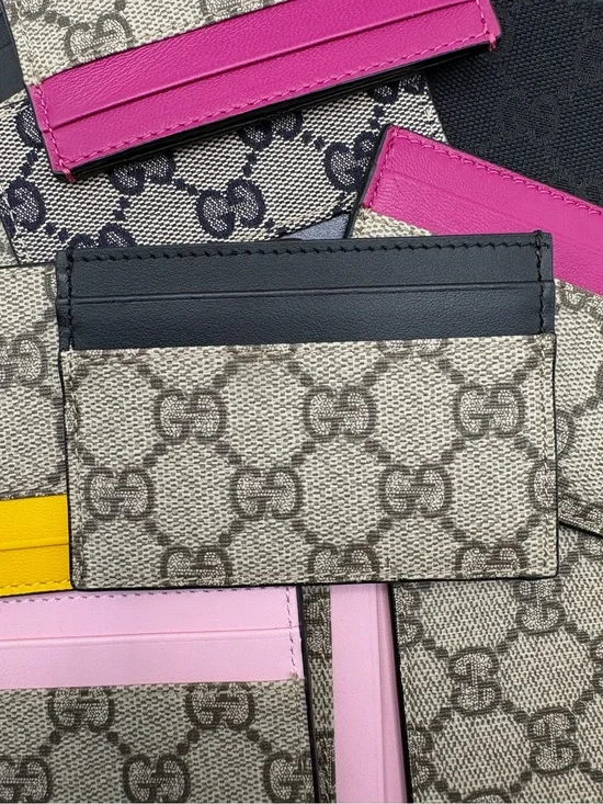 GUCCI GG SUPREME CARDHOLDER PINK