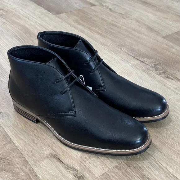 NEW Men’s Amazon Essentials Desert Chukka Boots