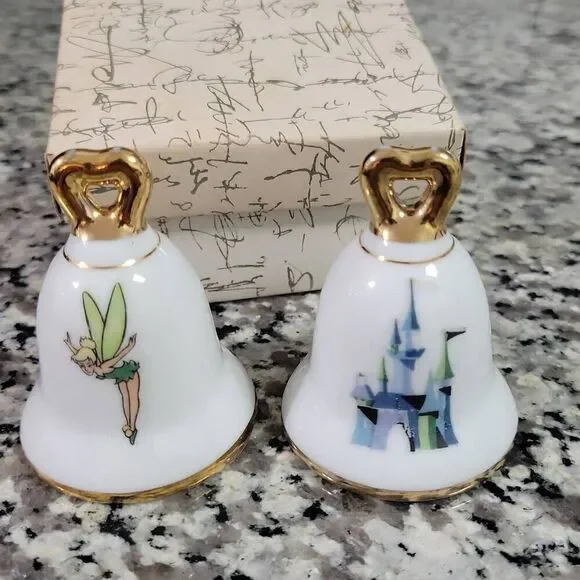 Vintage 1960s Disneyland salt and pepper shakers‎