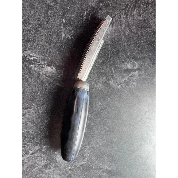 Rare‎ Vintage Metal Fish Scaler with Black Handle