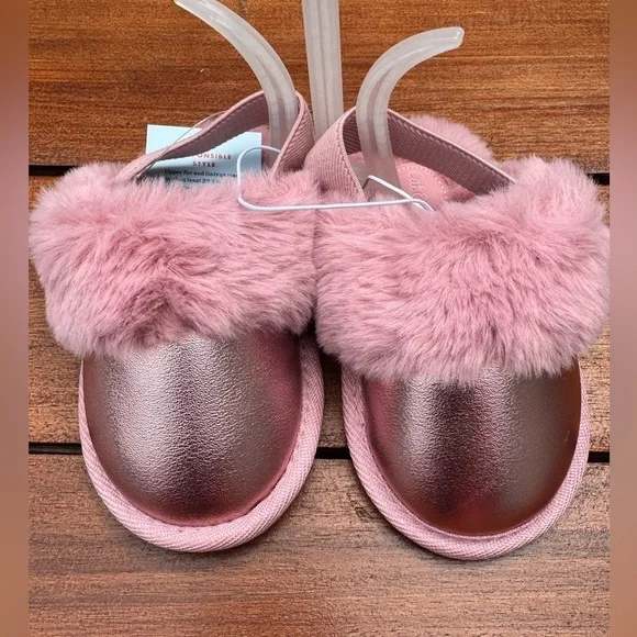 Cat & Jack Toddler Lilac Metallic Scuff Slippers Pink Size 5/6 – NWT