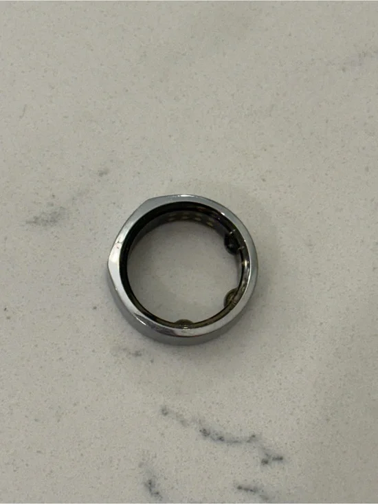 Oura Ring in polished silver-tone