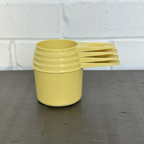 Vintage Tupperware Yellow Nesting Measuring‎ Cups 1, 3/4, 2/3, 1/3