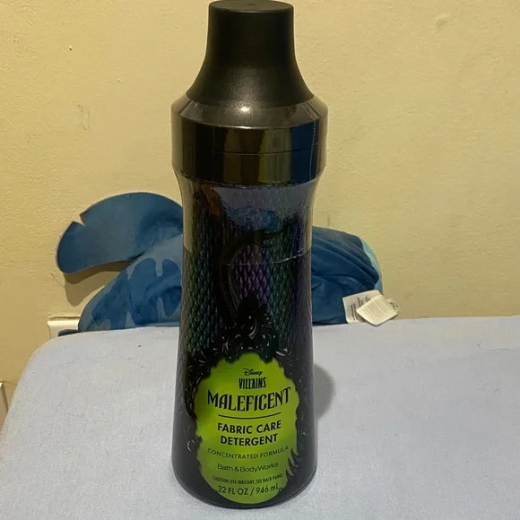 Disney Maleficent Fabric Care Detergent - Black & Lime Green