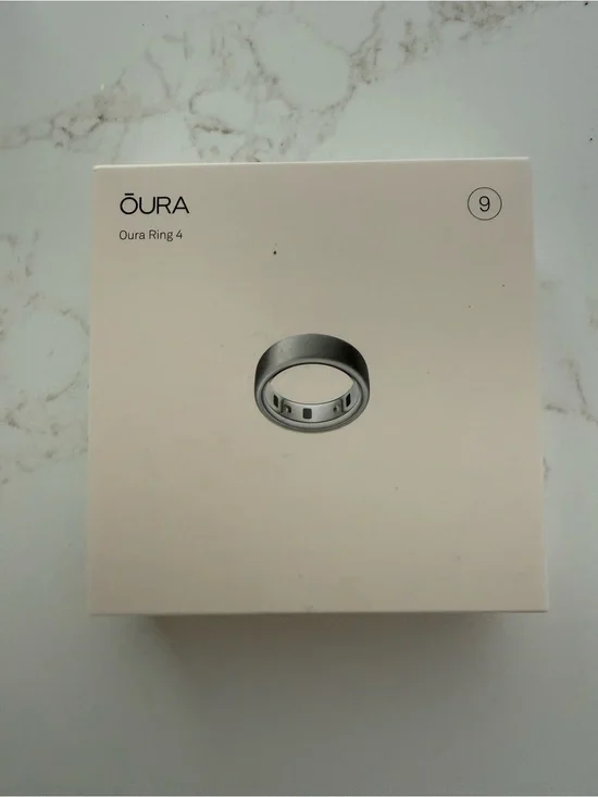 Oura Ring 4 Silver Smart Wearable (Size 9)