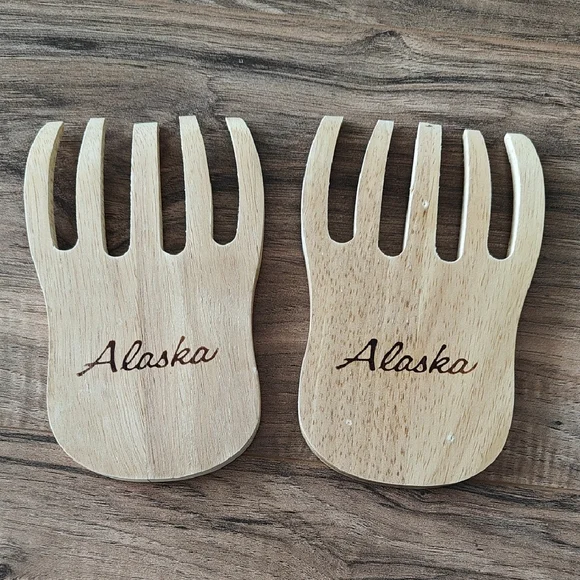 EUC Alaska Salad/Pasta Claws