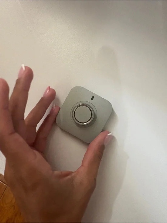 Oura Smart Ring Dock Charger in Silver