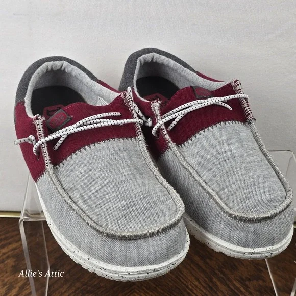 Hey Dude Wally Youth Tri Varsity Crimson Red Gray Size YT3 Summer Beach Casual‎