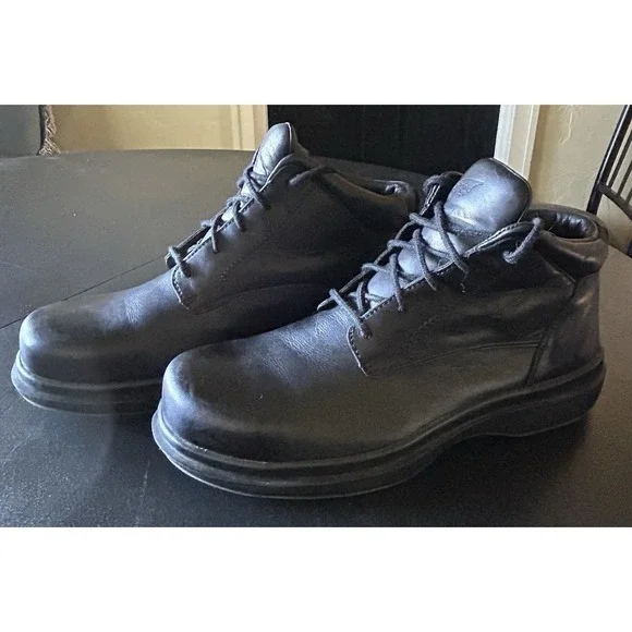 Red Wing model 8661 black leather chukka work boots Size 11 Black Steel Toe
