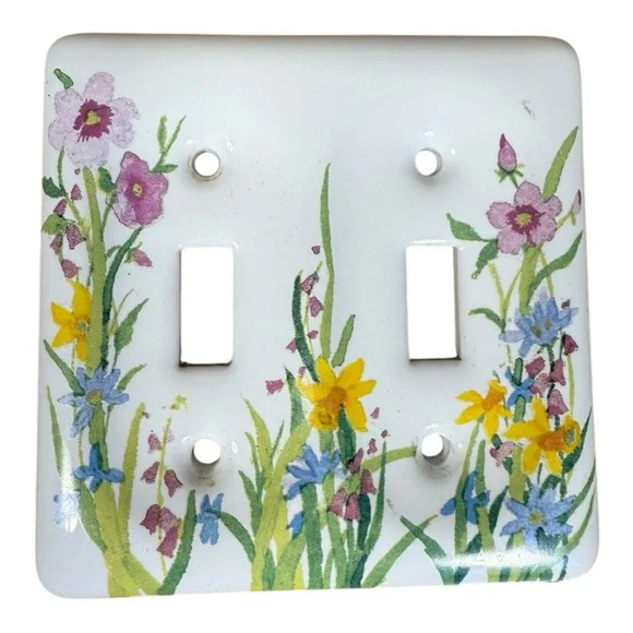 Pink‎ and White Floral Light Switch Plate