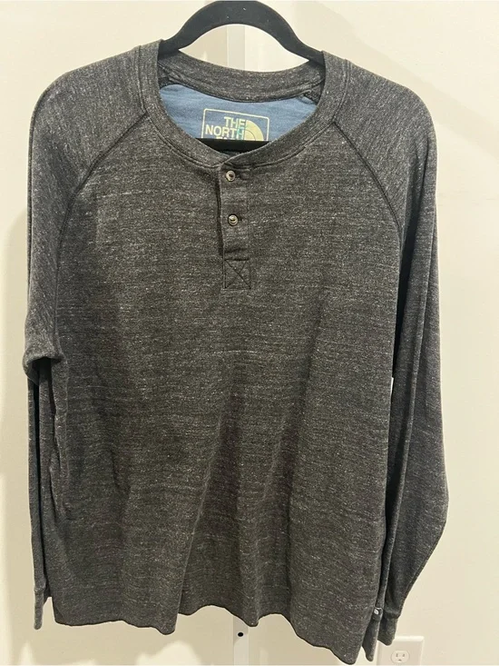 The North Face Men’s Charcoal Henley Long-Sleeve Shirt