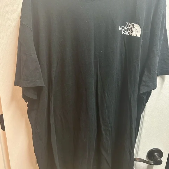 The North Face Men's Black T-Shirt size XXL/ NWOT A64