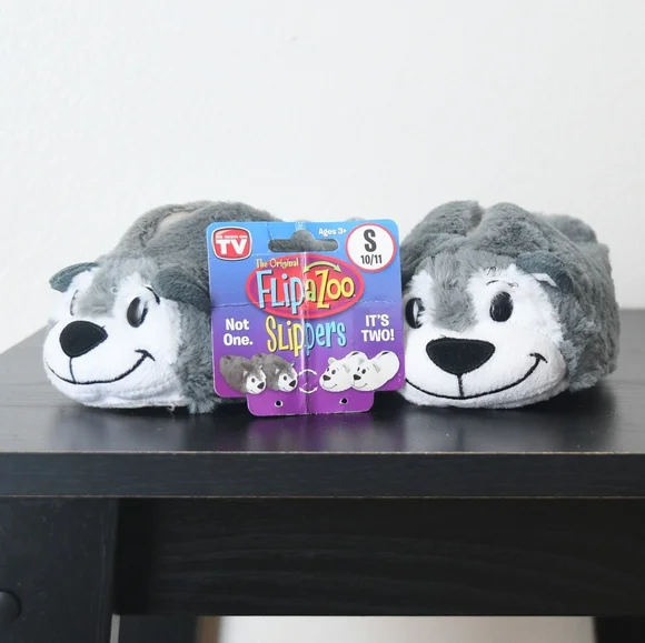 FlipaZoo Reversible Polar Bear 🐻‍❄️ to Wolf 🐺 Slippers. Size 11-12 Little Kids