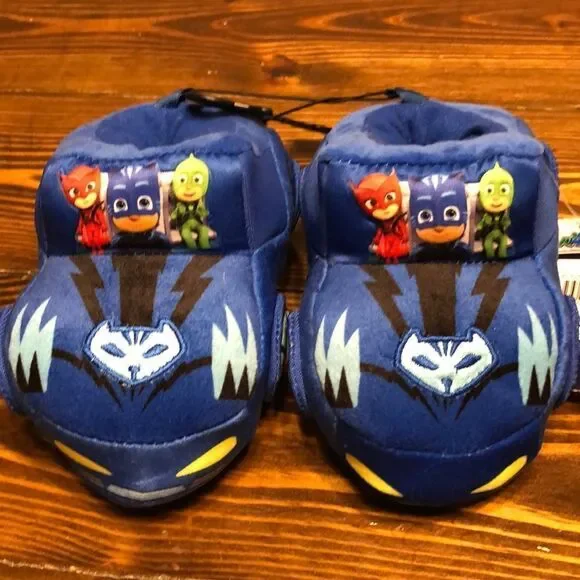- NWT PJ Masks Toddler Slippers SIZE 7/8