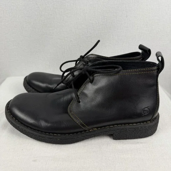 BORN Bismark Plain‎ Toe Black Leather Mens 9.5 Chukka Boots Contrast Stitching