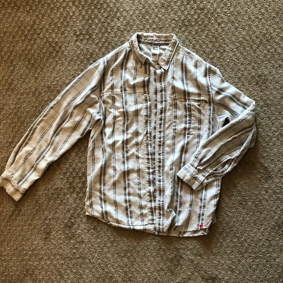 Men’s North Face LS Shirt