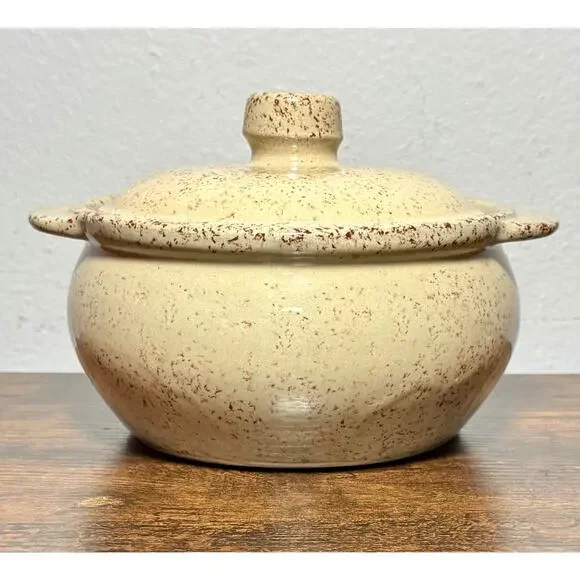 Vtg Monmouth Pottery Bean Pot Casserole Brown Speckled Stoneware Maple Leaf 2 Qt