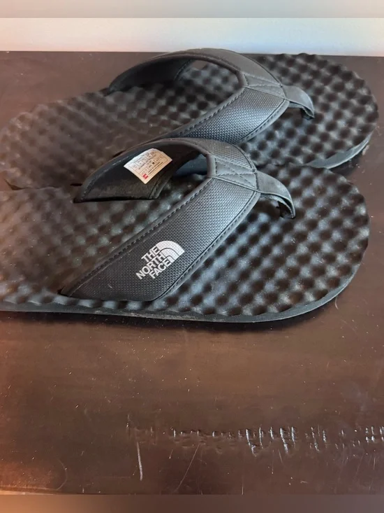 The North Face Men’s Black Basecamp Plus Flip Flops